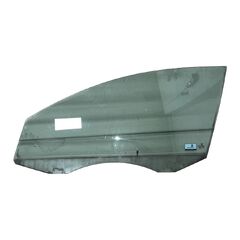 VW Passat B7 kombi r.v. 2013 levé přední sklo