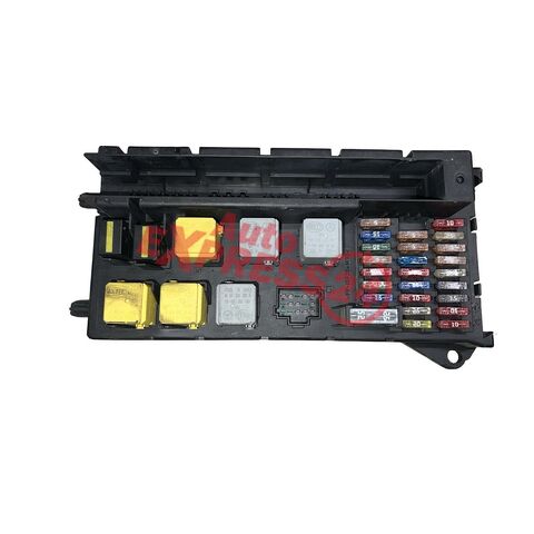 VW Crafter 2E L1H1 r.v. 2012 skříňový vůz 30 pojistkový box 9065450101 5B11F0117