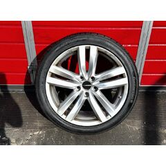 VW kolo 235/40 R18 letní pneu 6,89mm DOT3911 8Jx18H2 ET44 3AA601025H