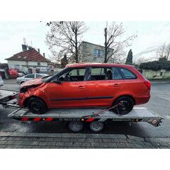 Vůz na náhradní díly Škoda Fabia 2 kombi 2010 BNM LVF LF3H