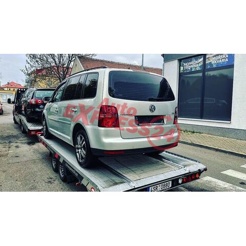 Veškeré náhradní díly VW Touran 1T 2 r.v. 2009 BXE LKA LR7L
