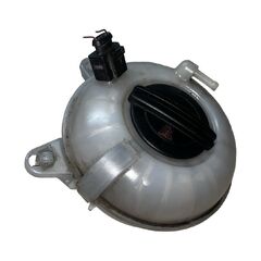 Škoda Octavia 3 kombi r.v. 2016 nádobka na chladící kapalinu 5Q0121407G