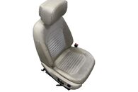 VW Passat B7 kombi r.v. 2011 sedačky světle béžová kůže v kombinaci s alcantarou