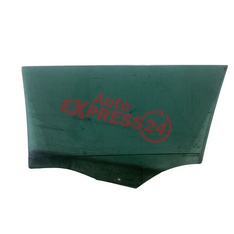 VW Passat B8 kombi r.v. 2015 pravé zadní sklo