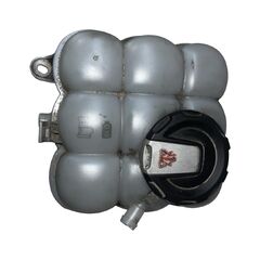 Audi Q7 4M r.v. 2018 druhá generace nádobka chladící kapaliny 4M0121403C 4M0121405M