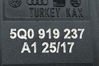 Audi Q7 4M r.v. 2018 druhá generace tlačítko 5Q0919237