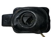 Seat Leon 5F kombi r.v. 2017 tmavě šedá metalíza kód barvy LX7R víko nádrže