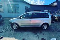 Veškeré náhradní díly VW Touran facelift 2010 BMN JMA LA7W