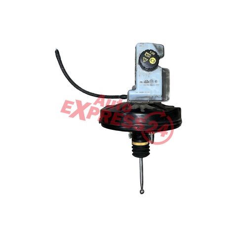 VW Golf 7 kombi r.v. 2016 posilovač brzd 8V1612107 5Q1611301B