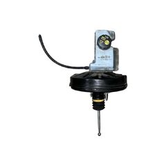 VW Golf 7 kombi r.v. 2016 posilovač brzd 8V1612107 5Q1611301B