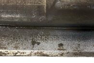 VW Passat B7 sedan r.v. 2014 cappuccino zlatošedá metalíza kód barvy LC8Y pravý práh