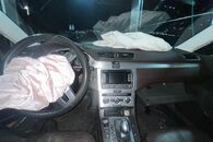 Veškeré náhradní díly VW Passat B7 kombi 2012 CFGB NMC LB8R
