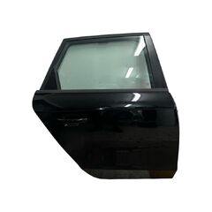 Audi A4 B8 8K facelift avant r.v. 2013 černá metalíza kód barvy LY9B pravé zadní dveře