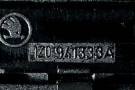 Škoda Superb 2 sedan r.v. 2009 tlačítko palubního osvětlení 1Z0941333A