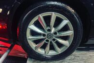 Náhradní díly VW Golf 5 kombi r.v. 2008 BLS JCR LC9X