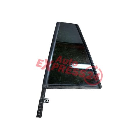 Škoda Superb 3 facelift kombi r.v. 2020 levé malé zadní sklo