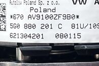 VW Passat B8 kombi r.v. 2015 černá palubní deska