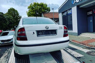 Veškeré náhradní díly Škoda Superb 1 2008 BSS JMD LF9E