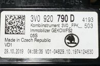 Škoda Superb 3 facelift kombi r.v. 2020 naftové budíky 3V0920790D