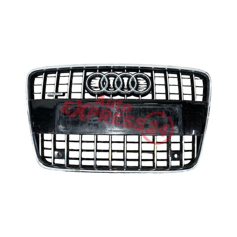 Audi Q7 4L facelift r.v. 2011 šedá metalíza kód barvy LZ7S maska chladiče