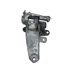 VW Passat B8 kombi r.v. 2015 držák motoru DDAA 8K0199308BC