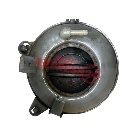 VW Passat B8 kombi r.v. 2015 nádoba chladící kapaliny 5Q0121407G