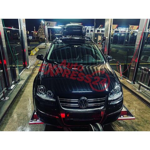 Náhradní díly VW Golf 5 kombi r.v. 2008 BLS JCR LC9X