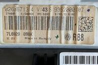 VW Touareg 7L r.v. 2010 budíky naftové 7L6920890K