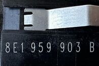 Audi RS4 B7 8E sedan r.v. 2007 tlačítko kufru 8E1959903B