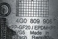 Audi A6 C7 4G avant r.v. 2013 černá metalíza kód barvy LZ9Y víko nádrže 4G0809906A