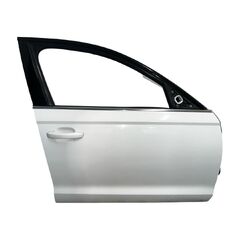 Audi A6 4G facelift S-Line avant r.v. 2018 bílá metalíza kód barvy LY9C pravé přední dveře