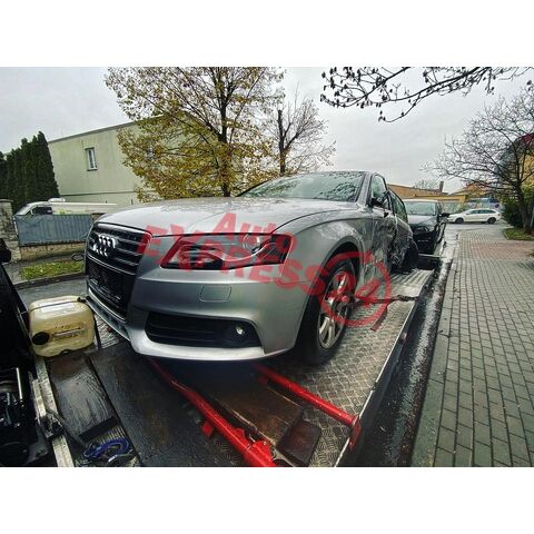 Vůz na náhradní díly Audi A4 B8 8K sedan 2012 CAGA LLN LX7W