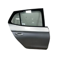 Škoda Fabia 4 hatchback r.v. 2025 stříbrná metalíza kód barvy LA7W 9156 8E8E pravé zadní dveře