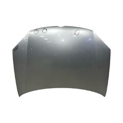 VW Golf 5 hatchback r.v. 2009 stříbrná metalíza kód barvy LA7W kapota