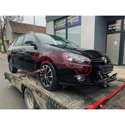 Vůz na náhradní díly VW Golf 6 kombi 2012 CFHC NFP L041