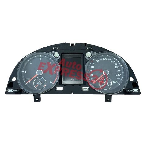 VW Passat B7 kombi r.v. 2013 naftové budíky 3AA920880H