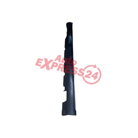 Audi A8 D4 4H sedan r.v. 2010 černá metalíza kód barvy LZ9Y pravý práh