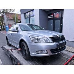 Vůz na náhradní díly Škoda Octavia 2 FL sedan CAYC LHW LA7W