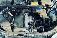 Veškeré náhradní díly AUDI A4 B7 8E Avant 2005 BLB HCF LY7W