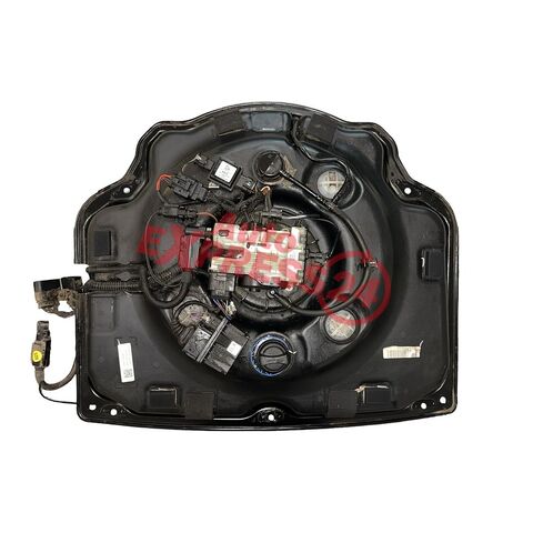 VW Touareg 7P facelift r.v. 2016 nádrž AdBlue 7P0131878