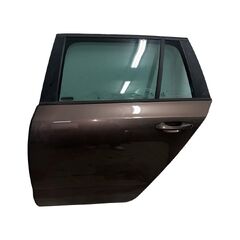 Škoda Octavia 3 kombi r.v. 2015 hnědá topaz metalíza kód barvy LF8Z 9893 4L4L levé zadní dveře