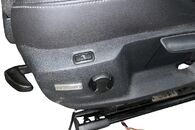 VW Golf 7 kombi r.v. 2015 sedačky černá kůže v kombinaci s šedou látkou