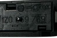 Škoda Superb 2 sedan r.v. 2009 tlačítko nastavení sedačky 1Z0959769