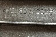 Audi Q7 4M příčka přední masky 4M0807233C