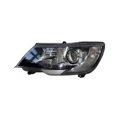 Škoda Superb 2 facelift kombi r.v. 2015 levé přední světlo halogen