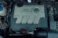 Veškeré náhradní díly VW Passat B6 kombi 2009 CBAB KNS LC9X