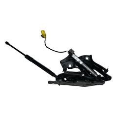 Audi A4 B9 8W S-Line avant r.v. 2017 levý pant kapoty 8W0823823