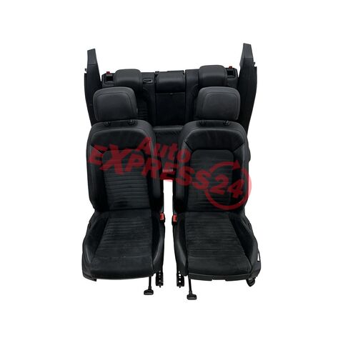 VW Passat B8 kombi r.v. 2015 sedačky černá kůže v kombinaci s alcantarou