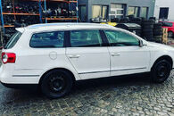 Veškeré náhradní díly VW Passat B6 kombi 2010 CDGA MGM LB9A