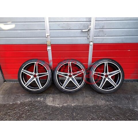 Audi kola 225/40/R18  18x8.0JJ ET35 letni 4.15mm 3 kusy